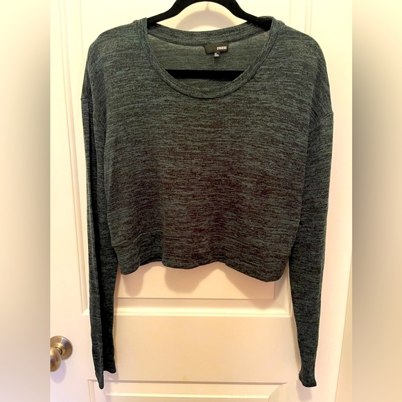 aritzia wilfred free cropped Sweater top shirt - Picture 1 of 2